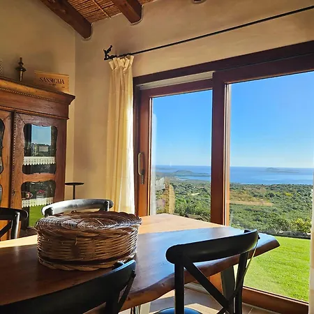 Villa Charming Sea View House In San Pantaleo *