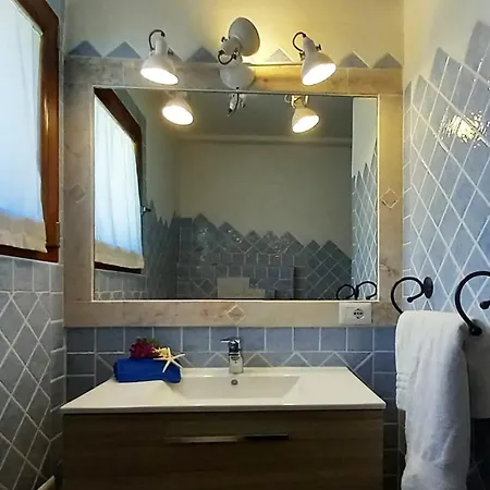 Villa Charming Sea View House In San Pantaleo *
